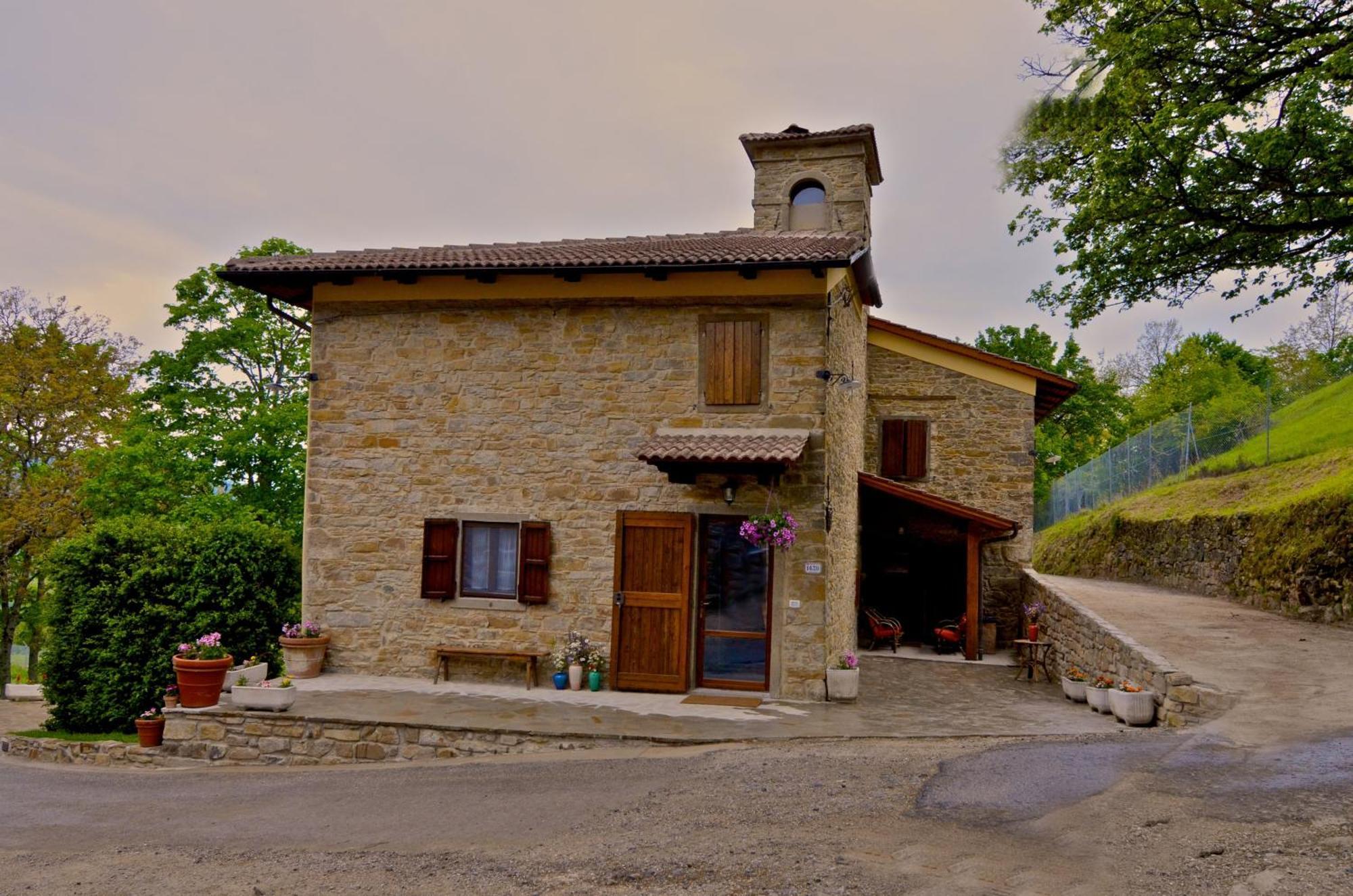 Agriturismo Il Passeggere Villa Bruscoli Luaran gambar